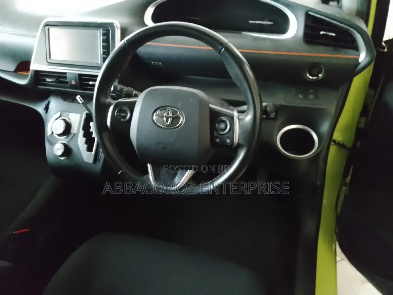 Toyota Sienta 1.5 AWD (6-seater) 2016 Green