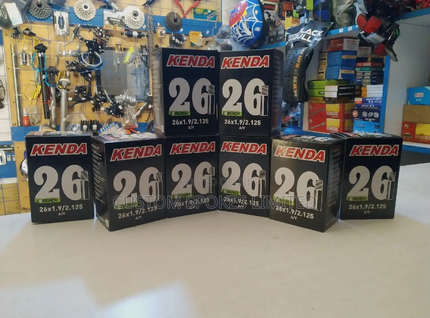 Kenda 26x1.9 / 1.25 AV (Schrader Valve) 40MM