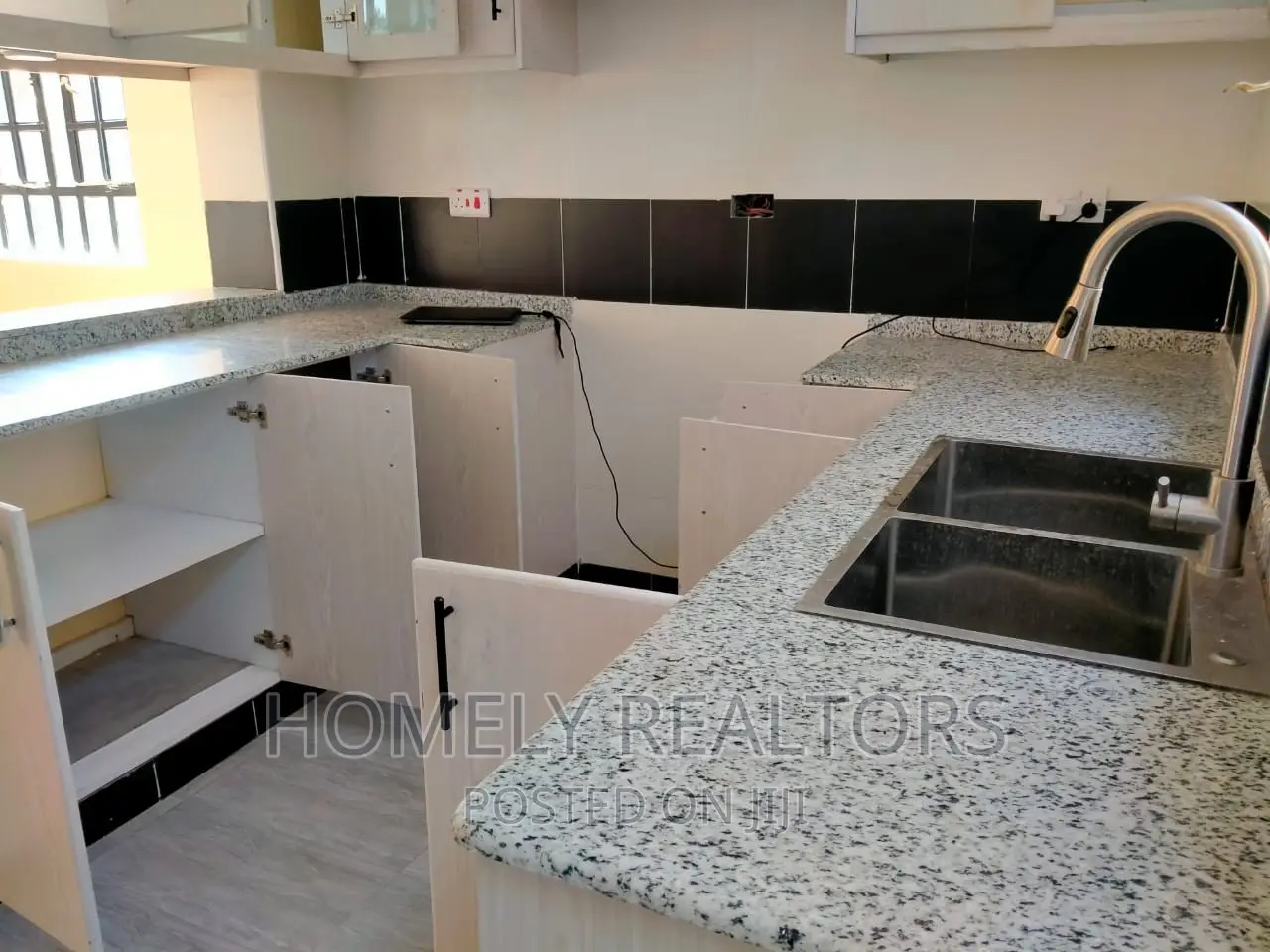 4bdrm Maisonette in Rongai Kanisani, Nkoroi for sale