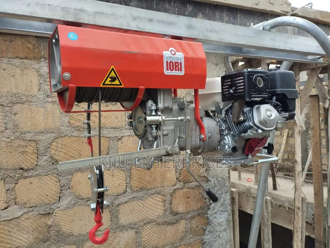 One Tonne Concrete Hoist Available