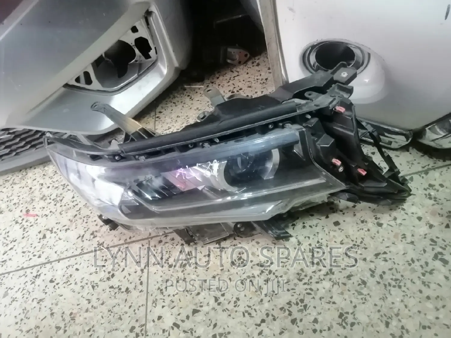 Toyota Prado 165 Headlight Xenon