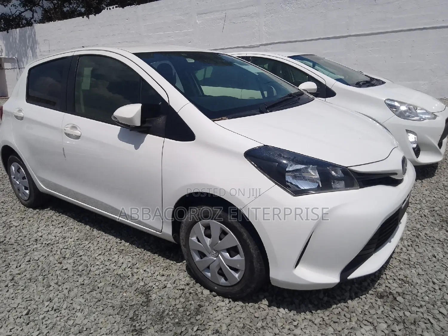 Toyota Vitz 2016 White