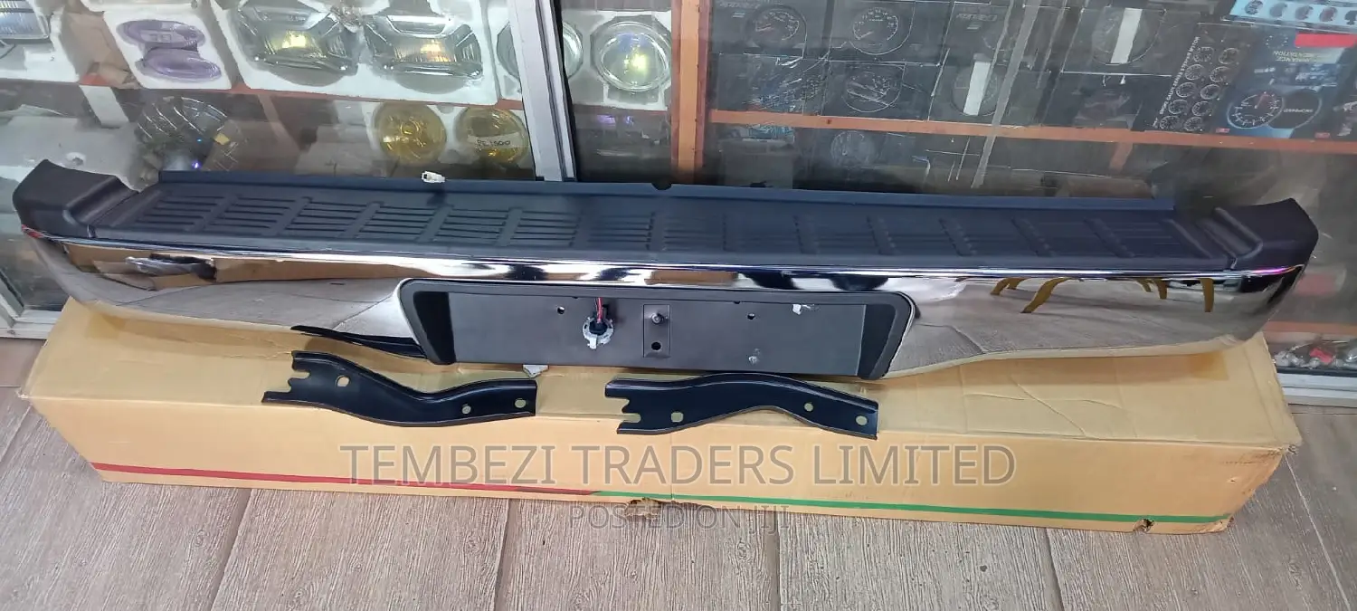 Chrome Real Bumper Hilux Vigo