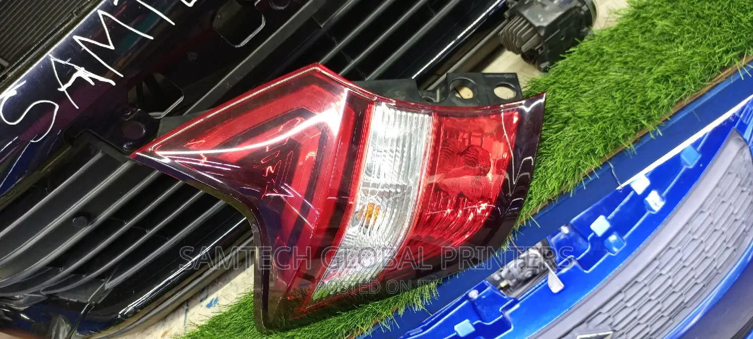 Exclusive Nissan Note Tailight** / ! 