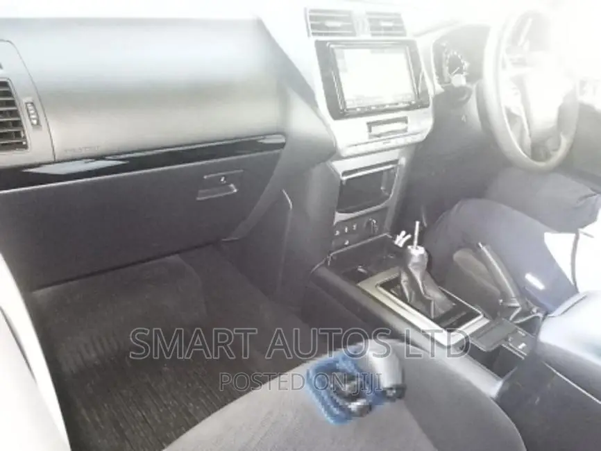 Toyota Land Cruiser Prado 2017 Blue