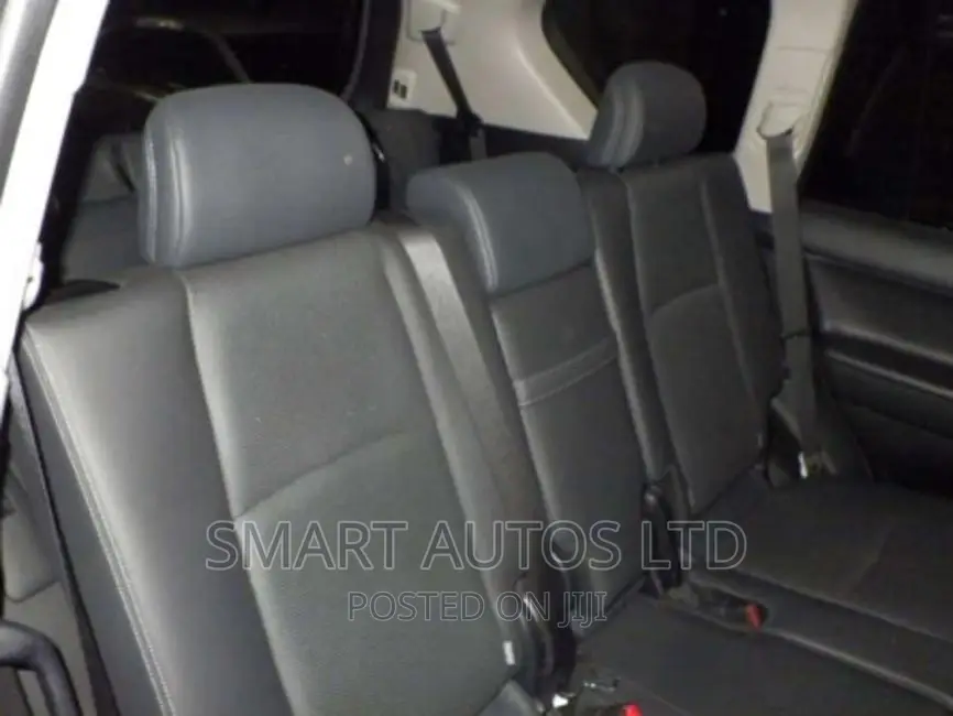 Toyota Land Cruiser Prado 2017 Gray