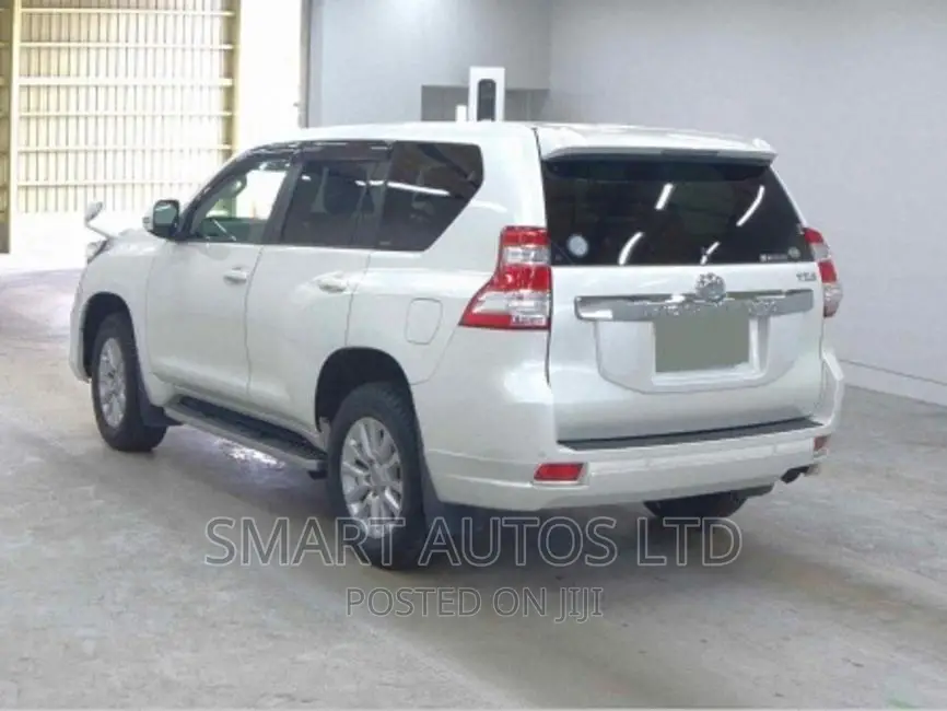 Toyota Land Cruiser 2016 Pearl