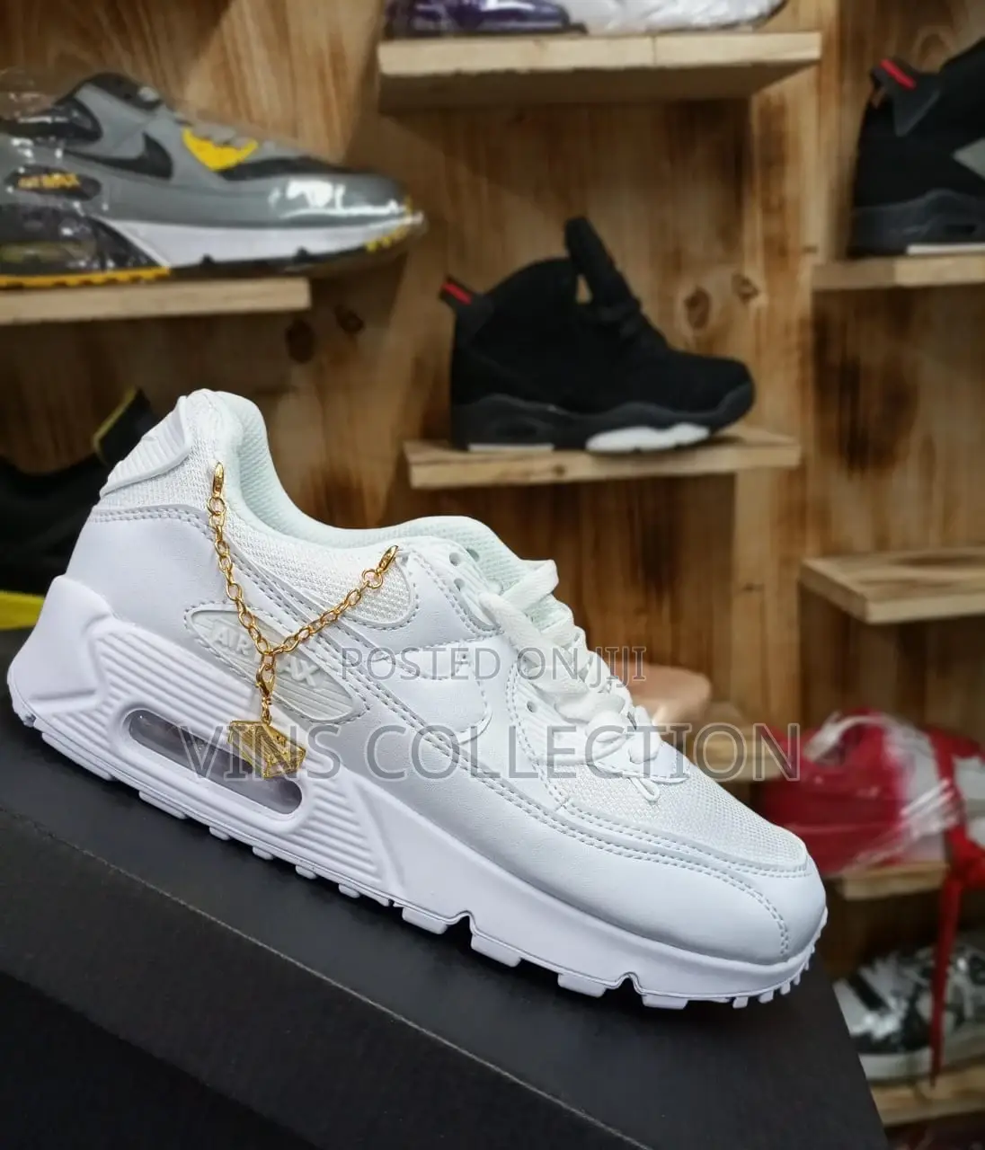Airmax 90 White Sneakers