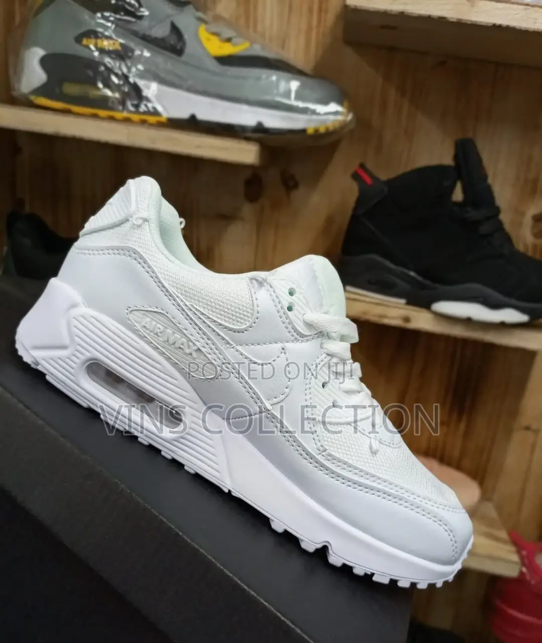 Airmax 90 White Sneakers