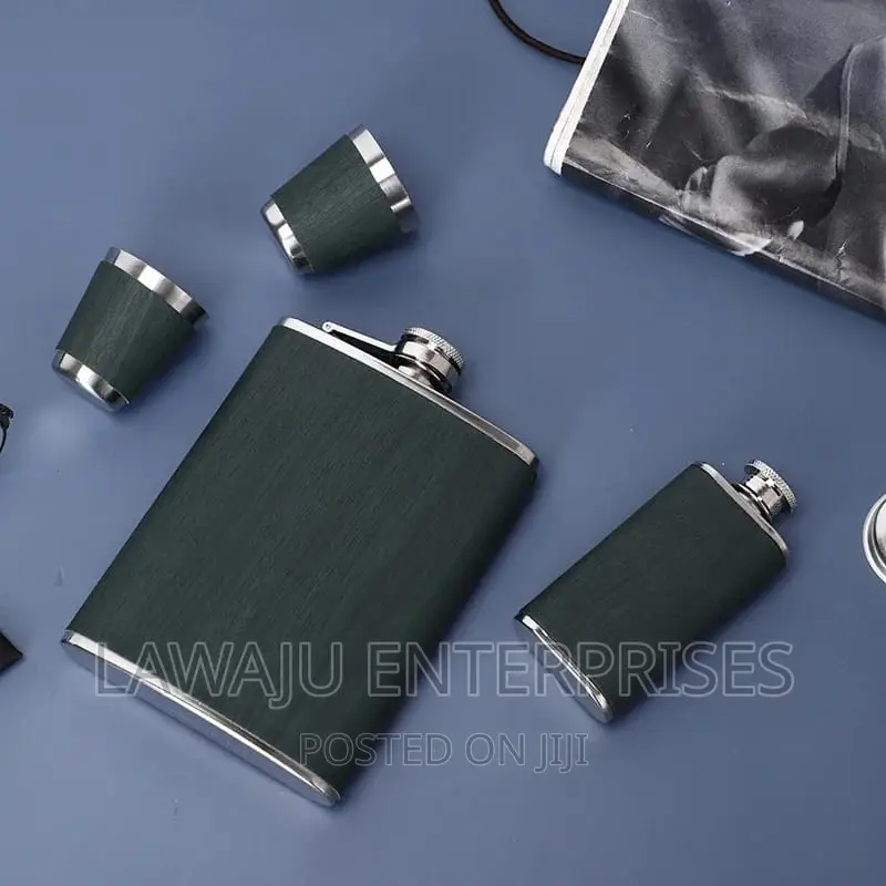 Green Portable Flagon Hip Flask Set