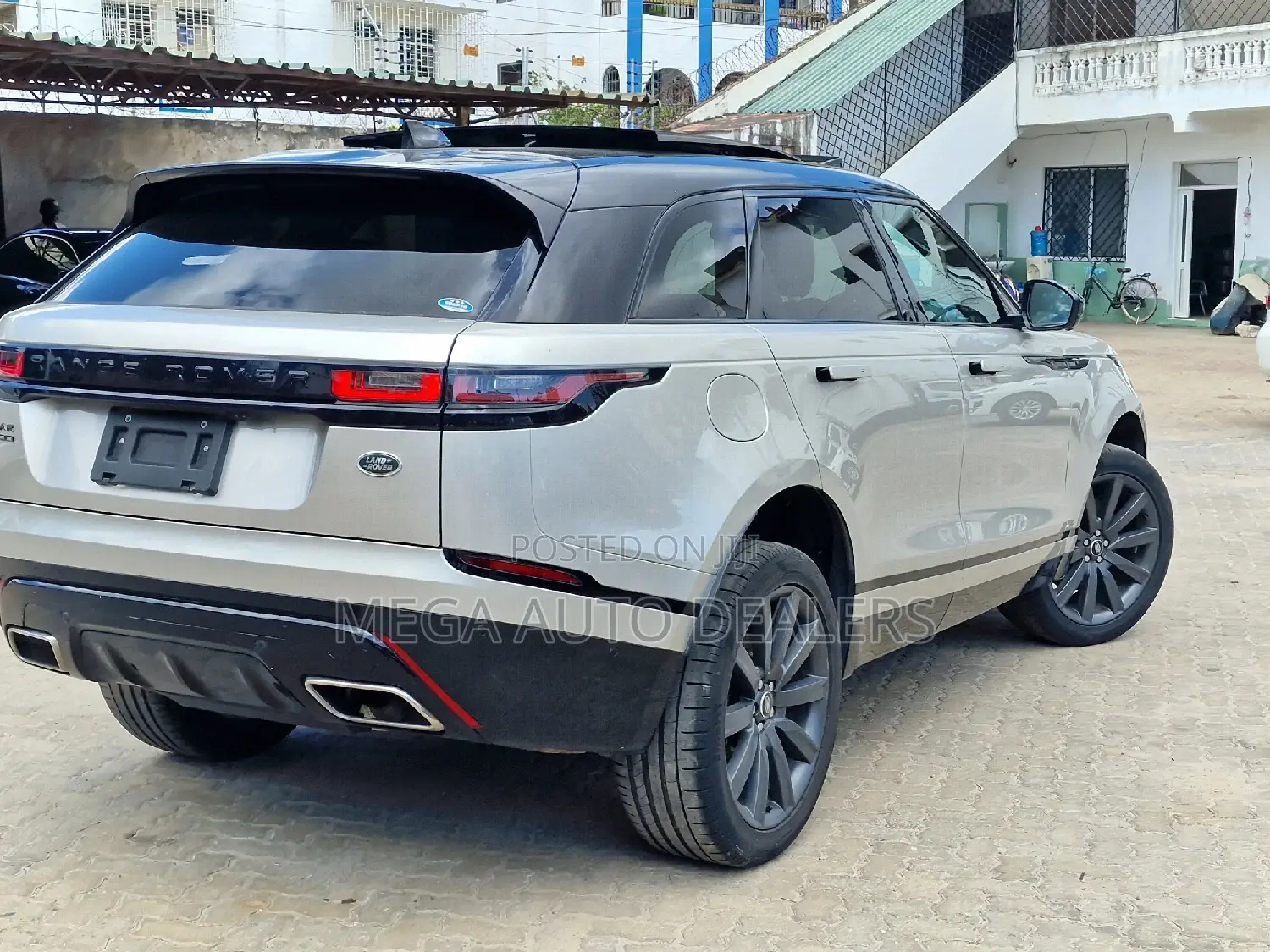 Land Rover Range Rover Velar 2019 Gold