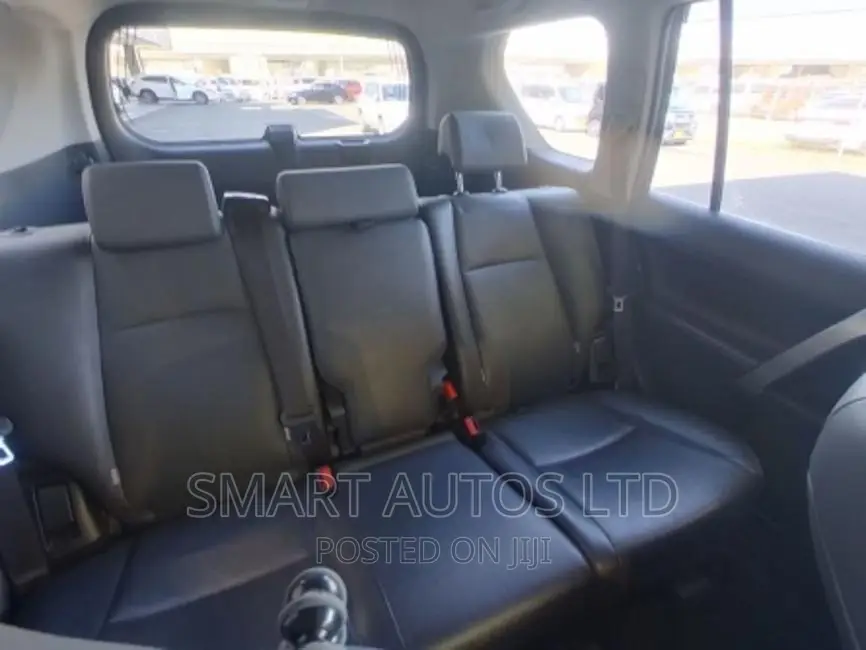 Toyota Land Cruiser Prado 2018 Pearl