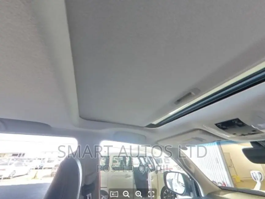 Toyota Land Cruiser Prado 2018 Pearl