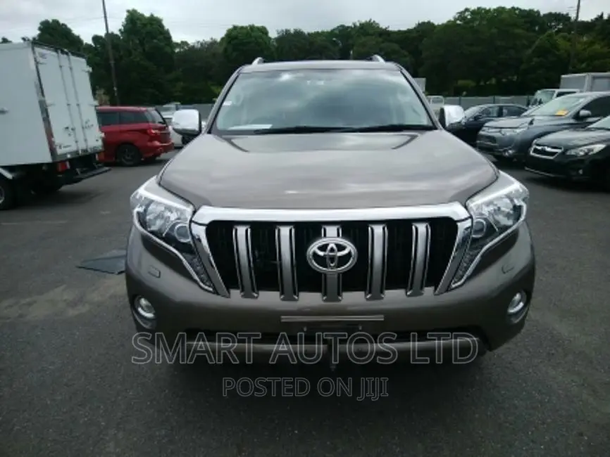 Toyota Land Cruiser Prado 2016 Brown