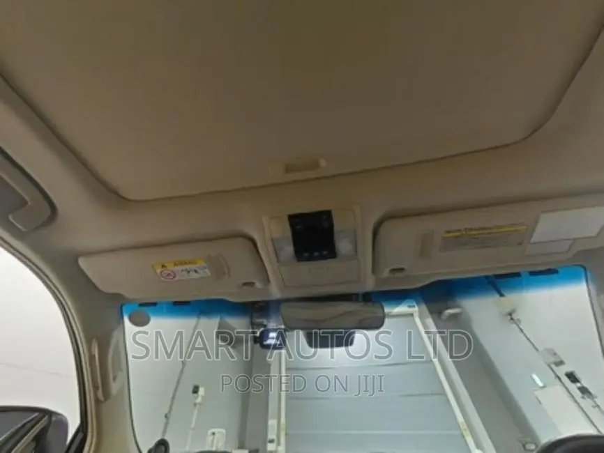 Toyota Land Cruiser Prado 2018 Pearl