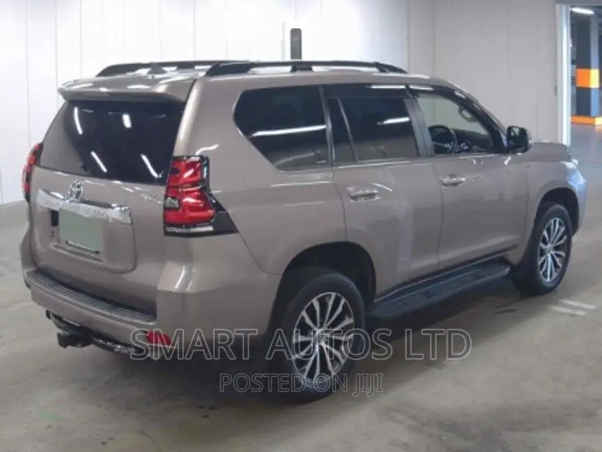 Toyota Land Cruiser Prado 2018 Brown