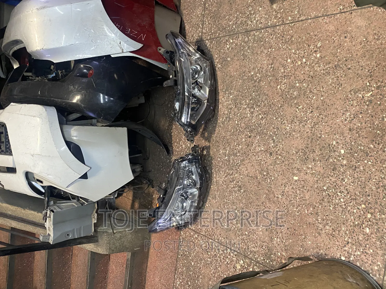 Mitsubishi Outlander 2013 Headlight Xenon Very Clean at 