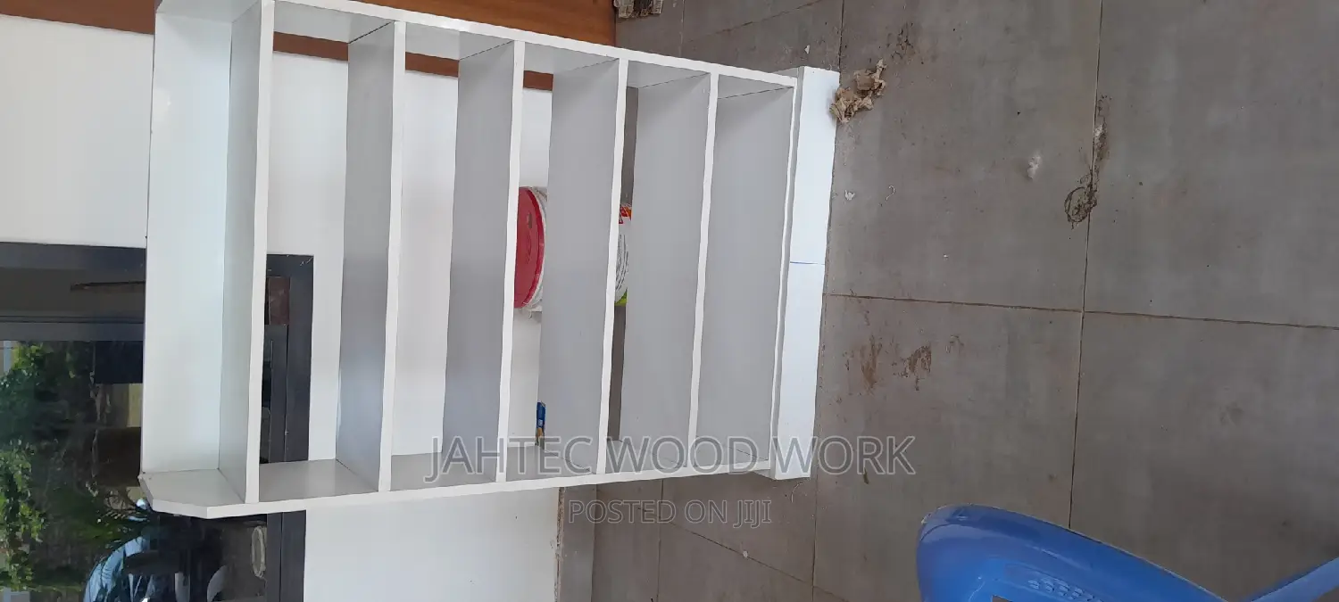 Kitchen Cabinets Installing M