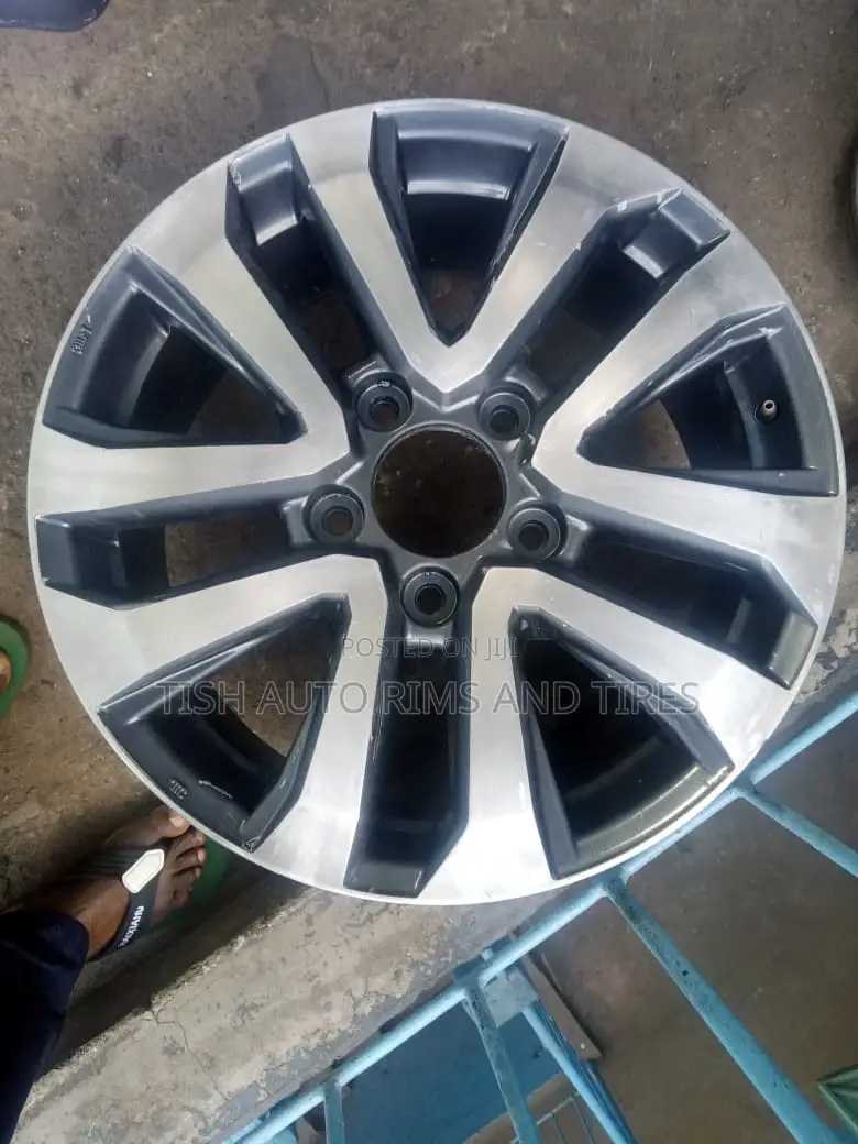 Landcruser LC 200 V8 Size 20 Rim