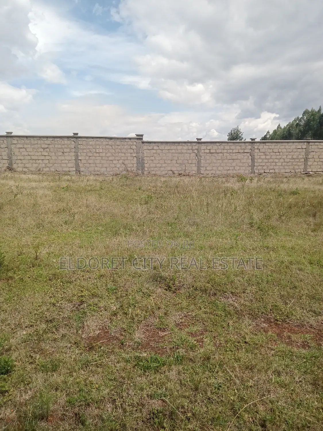 1/4 Plot Kiplombe Ideal for Residential We With Title