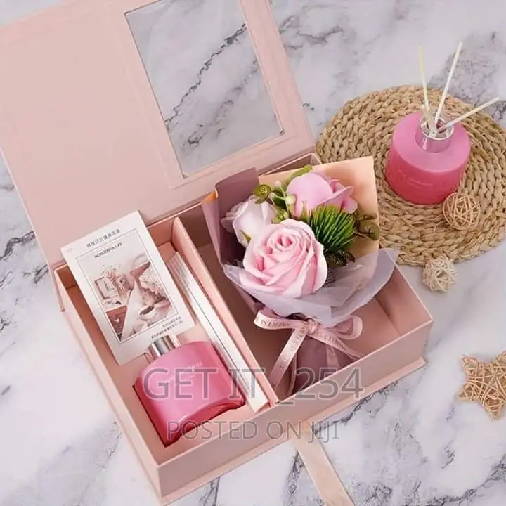 Looking for a Functional Gift Set? 
Aromatherapy Diffuser