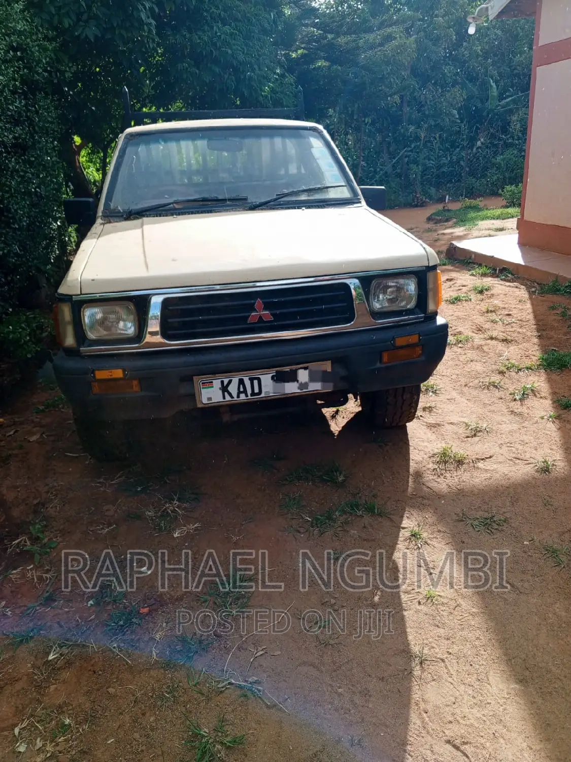 Mitsubishi L200 1999 Yellow