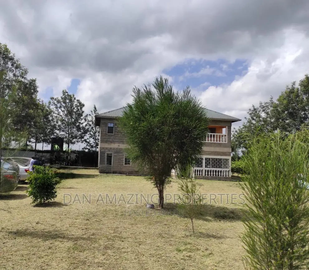 4bdrm Maisonette in Rangau On 1/2 Acre, Ongata Rongai for sale