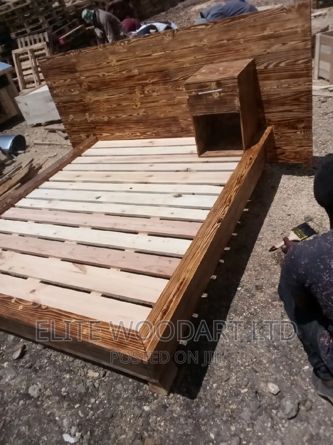 Kings Dream Rustic Bed