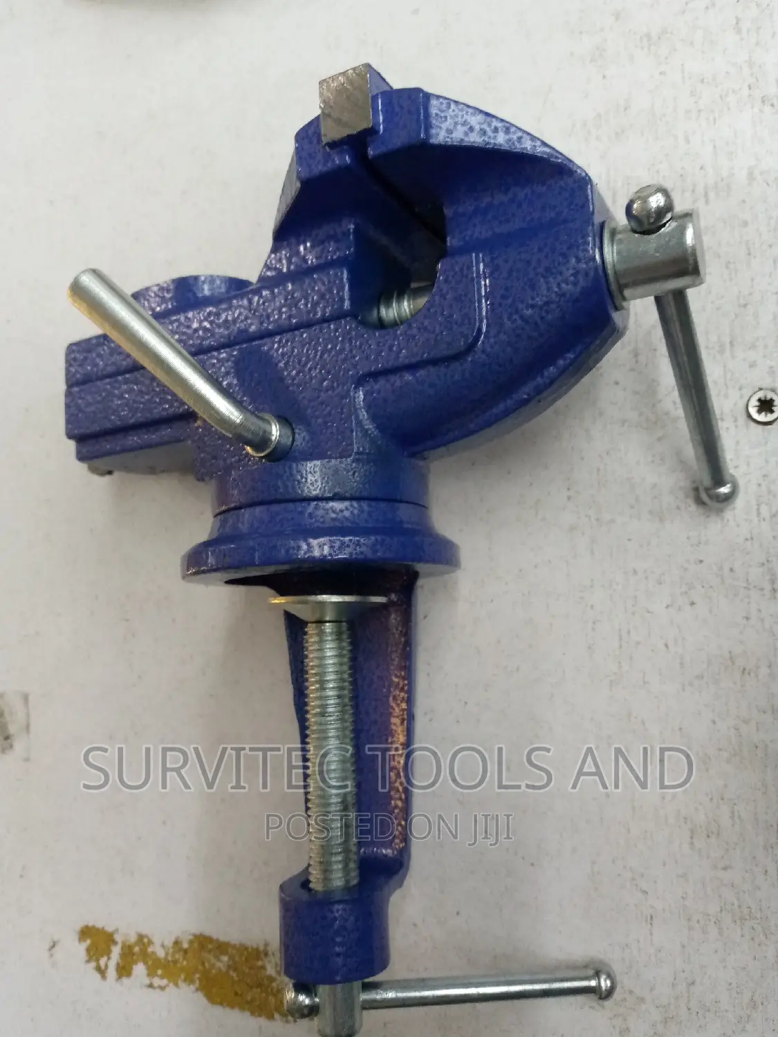 Bench Vice With G-Clamp