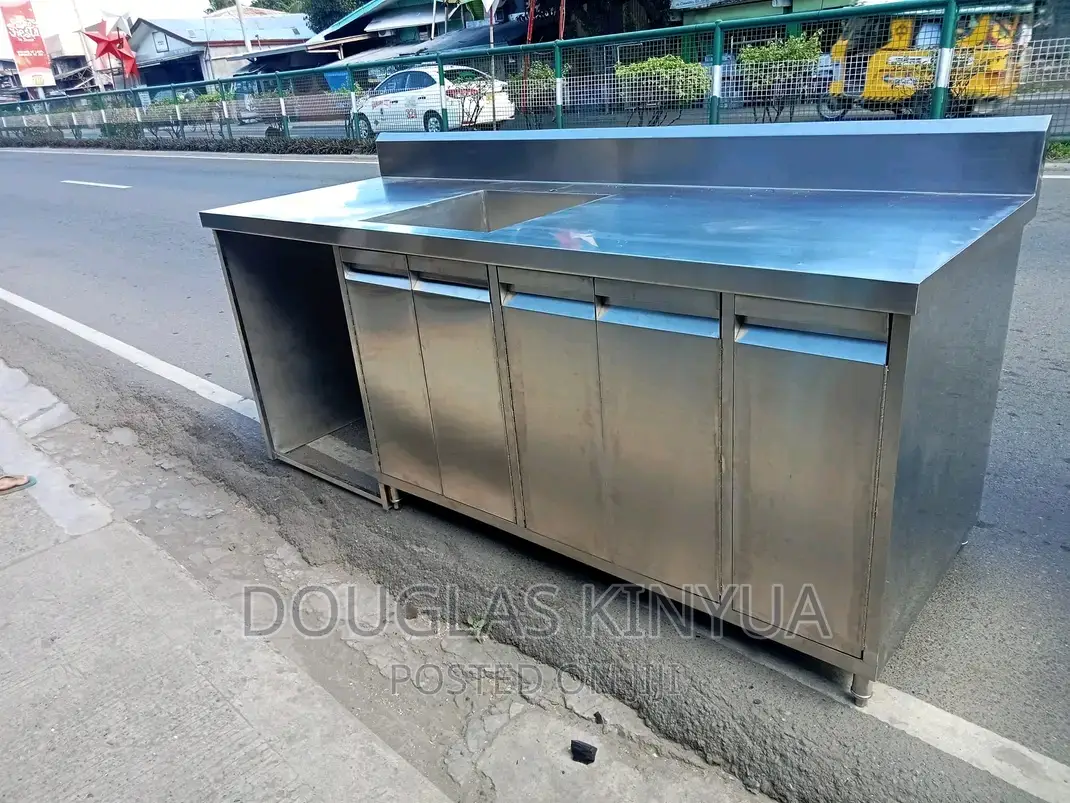 Stainless Steel Working Table Cabinet: 