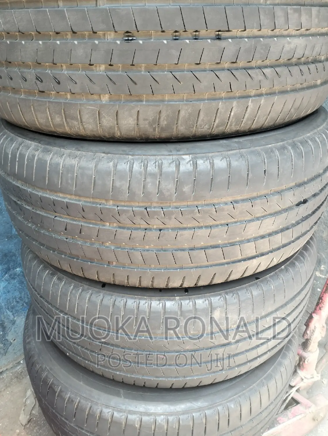 235/50r19 Bridgestone Tyre