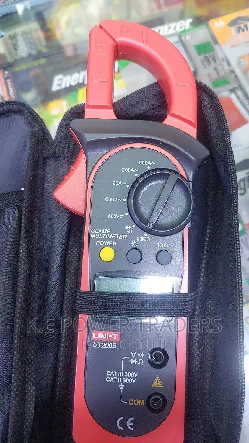600A Clamp Multimeter Uni-T