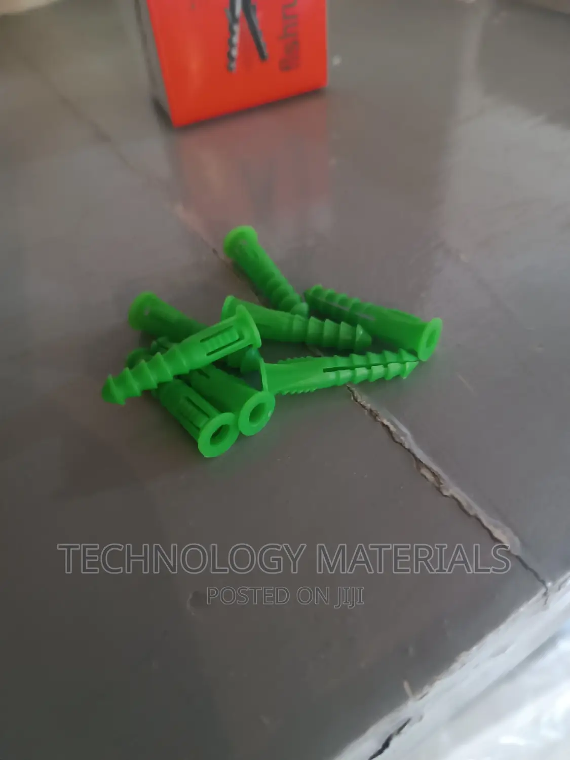 (8*38mm )Green Wallplug