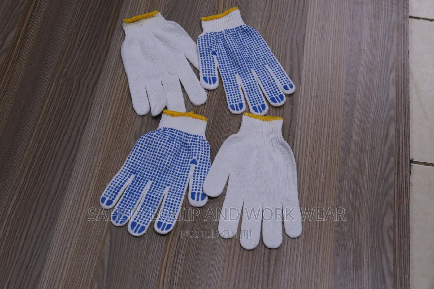 Winter Cotton Dotted Glove