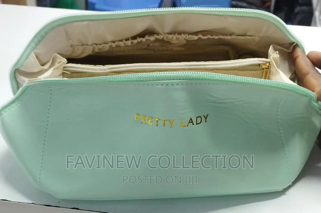 Multifunctional Waterproof Large Cosmetic Bag/Toiletries
