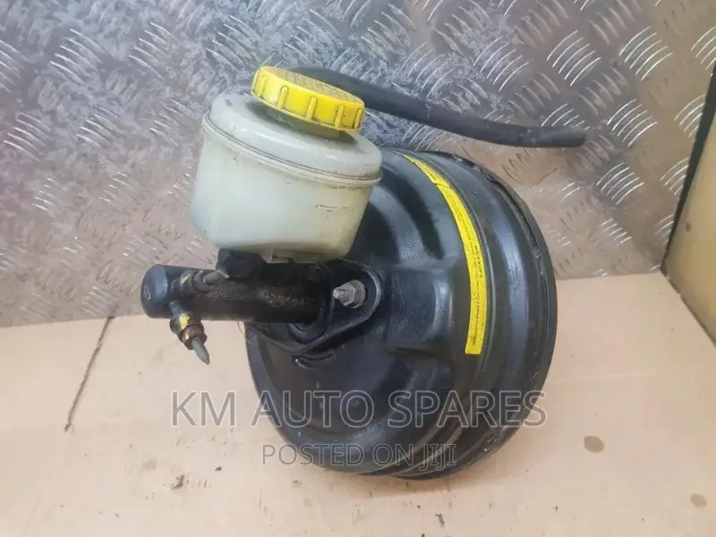 Nissan Terrano Brake Booster Master Cylinder.