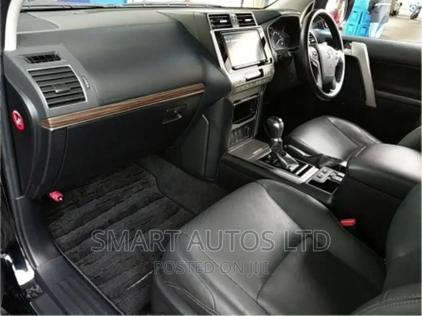 Toyota Land Cruiser Prado 2018 Black
