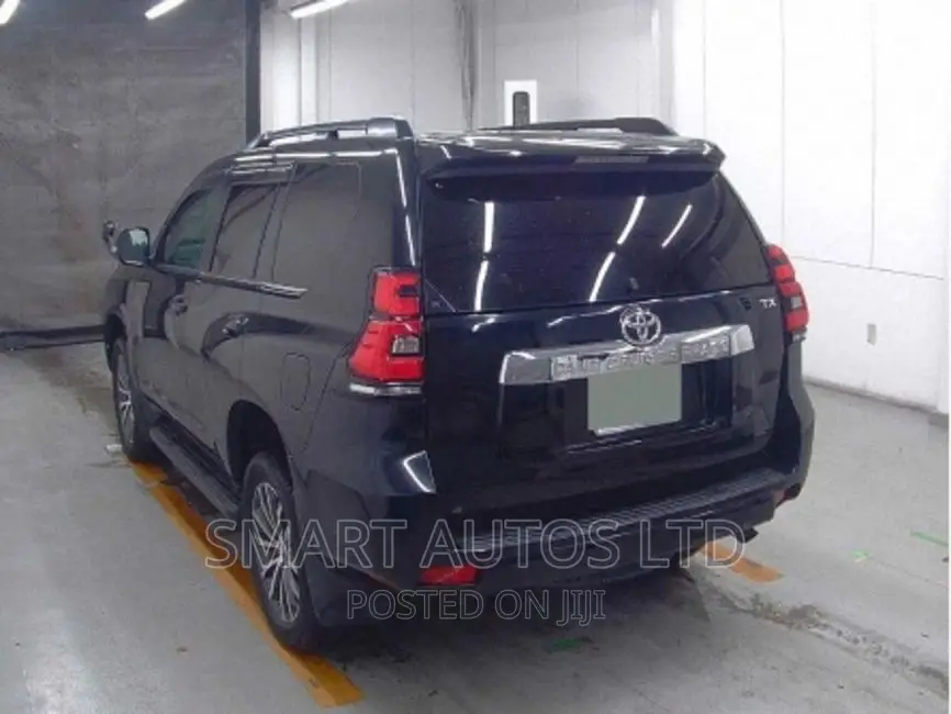 Toyota Land Cruiser Prado 2018 Black