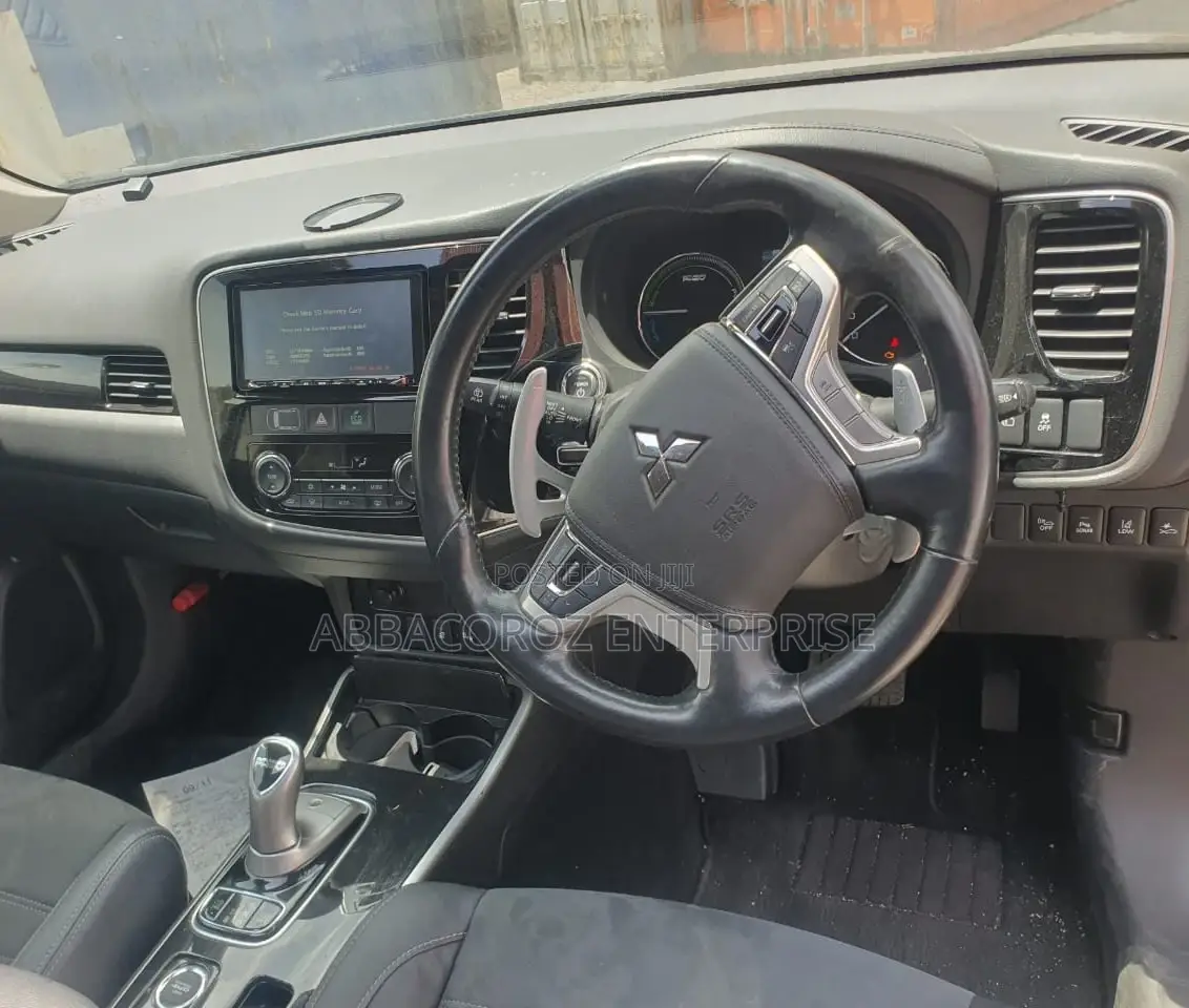 Mitsubishi Outlander 2017 Black