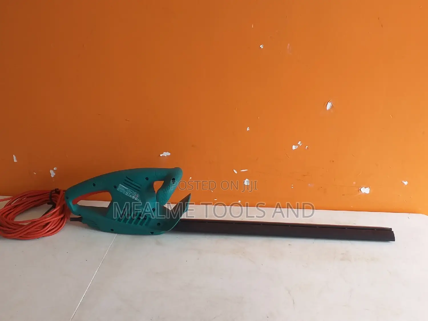 Hedge Trimmer - Bosch 240v 450w Corded Electric Ex-Uk