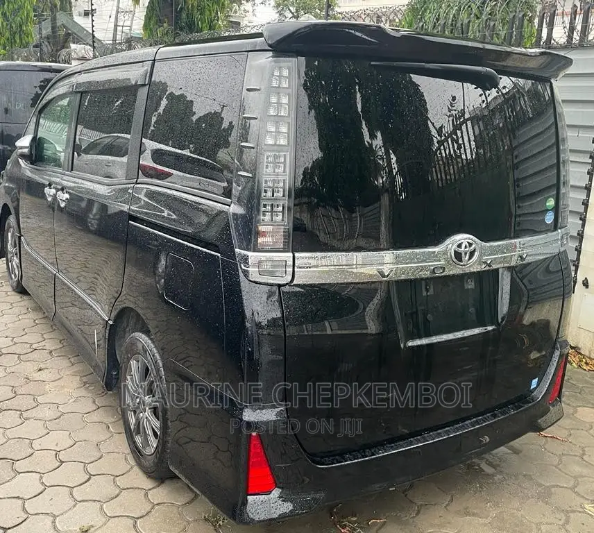 Toyota Voxy 2016 Matt Black