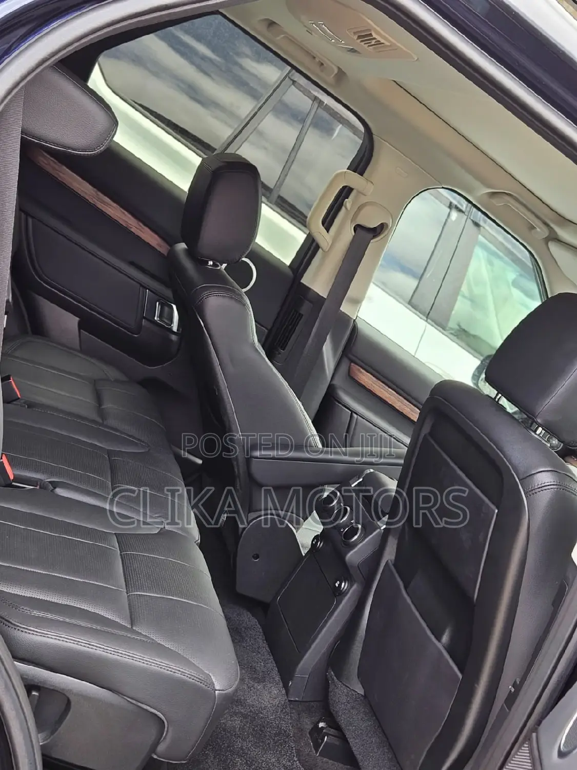 Land Rover Discovery SE 4x4 2018 Silver
