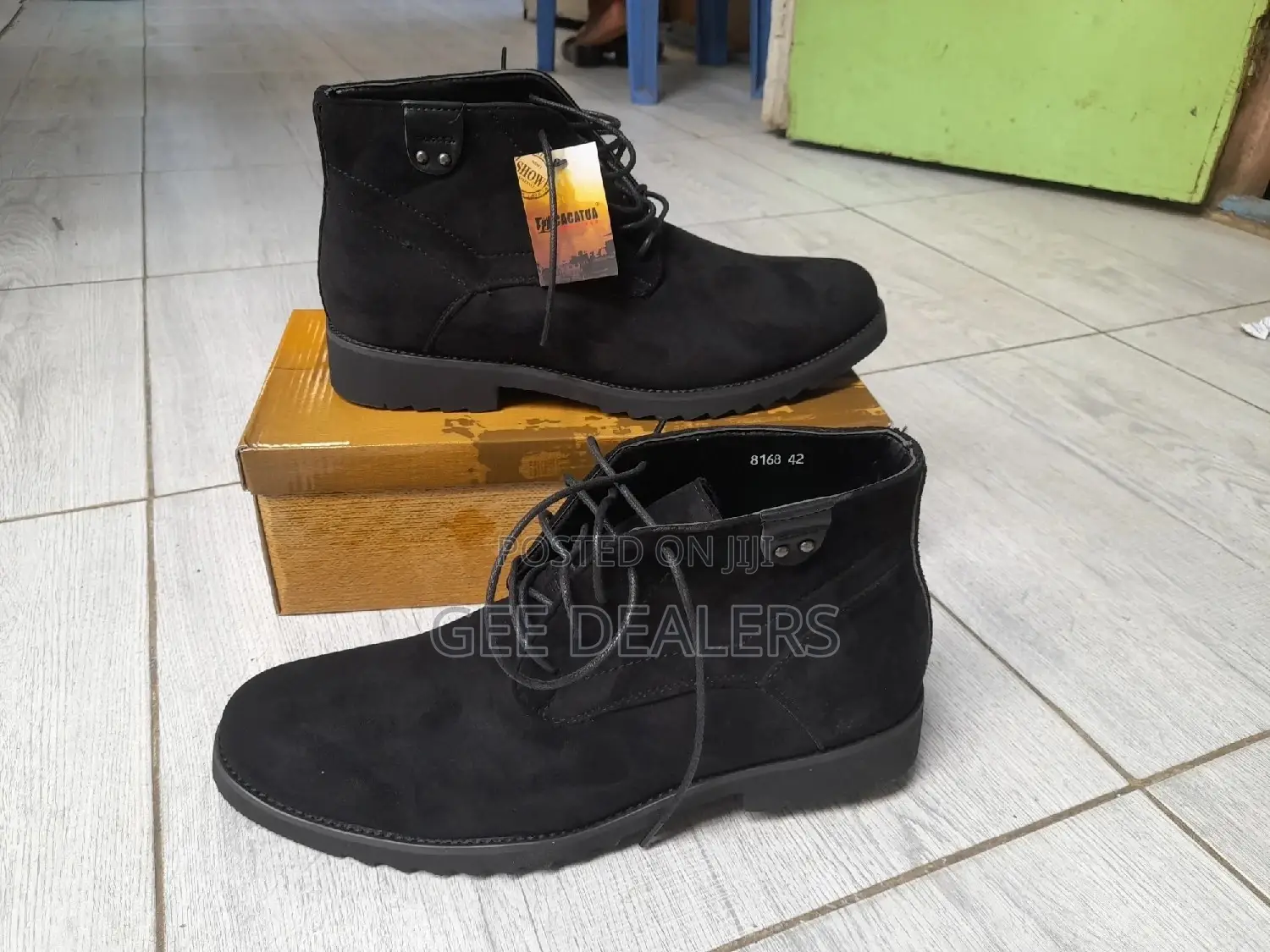 Black Cacatua Official Chelsea Boots With Laces