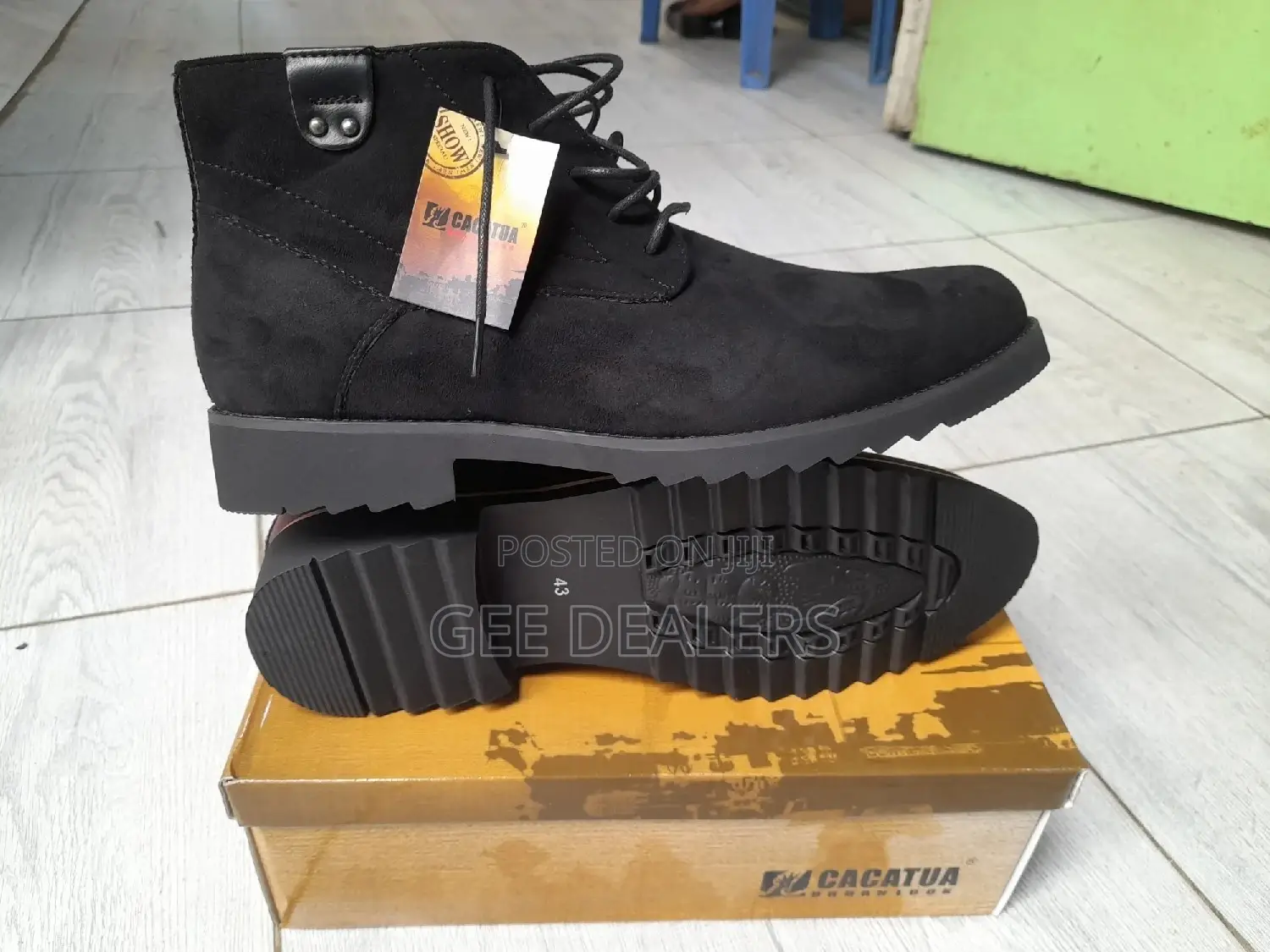 Black Cacatua Official Chelsea Boots With Laces