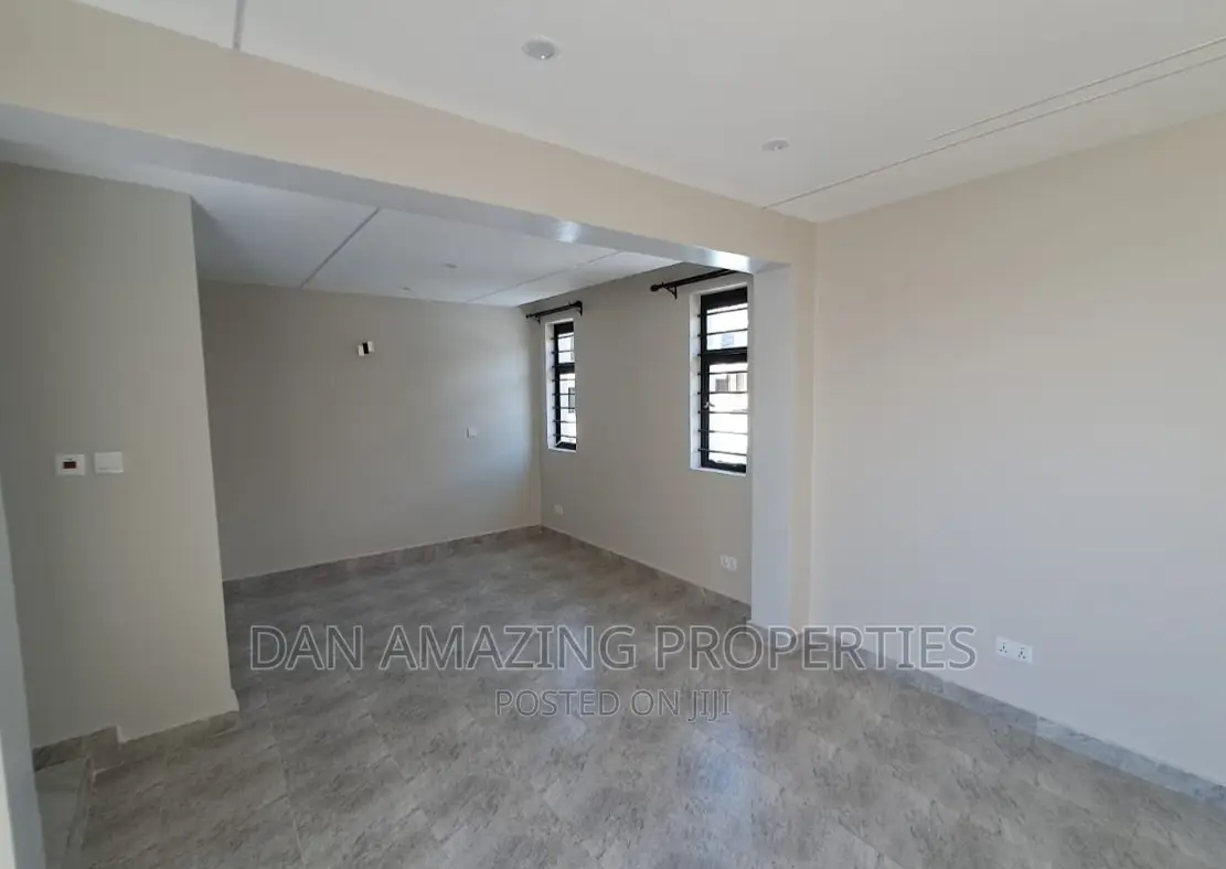 4bdrm Townhouse/Terrace in Maragara Rd, Kibiku for sale