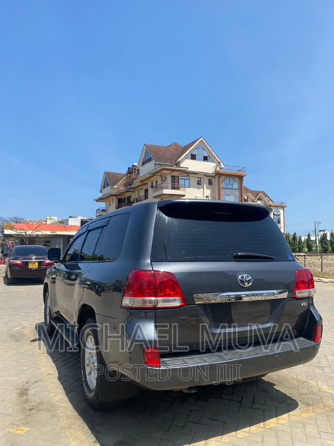 Toyota Land Cruiser 2011 Gray