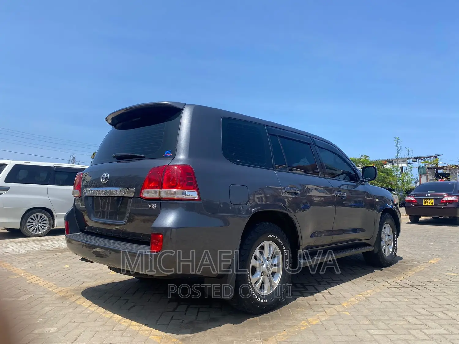 Toyota Land Cruiser 2011 Gray