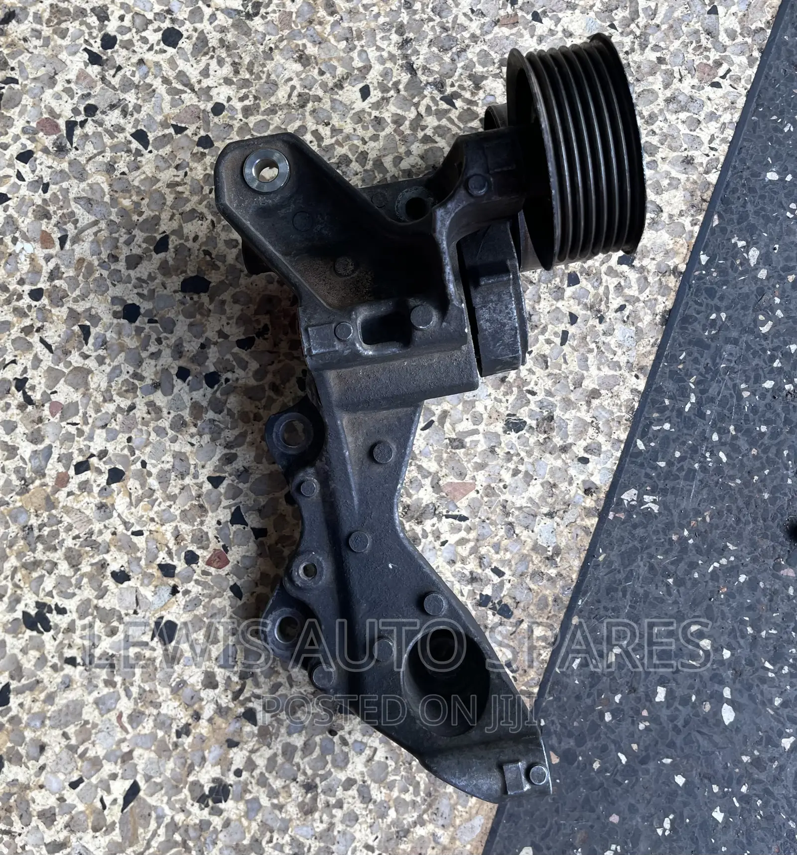HR12 4wd Tensioner