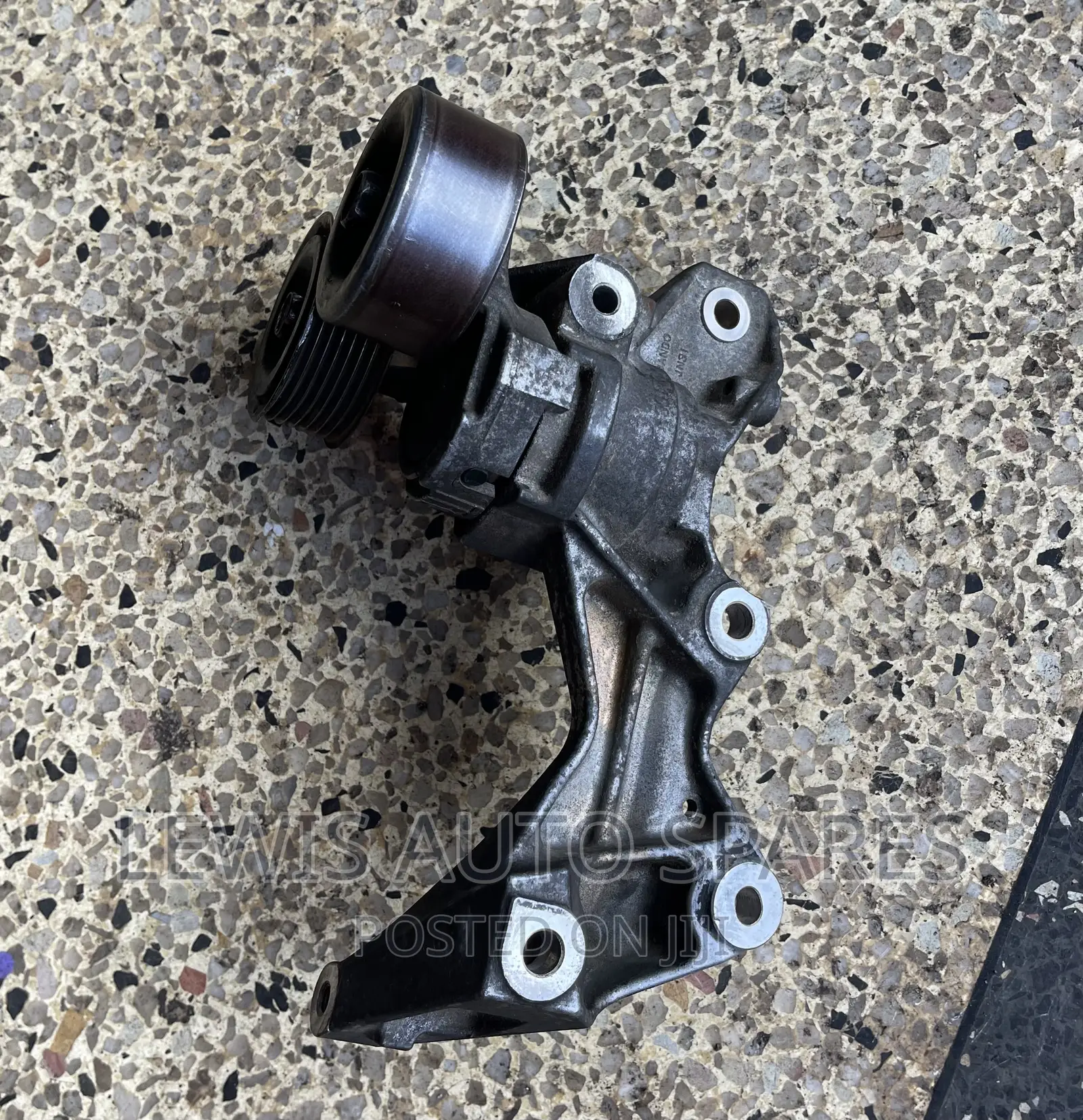 HR12 4wd Tensioner