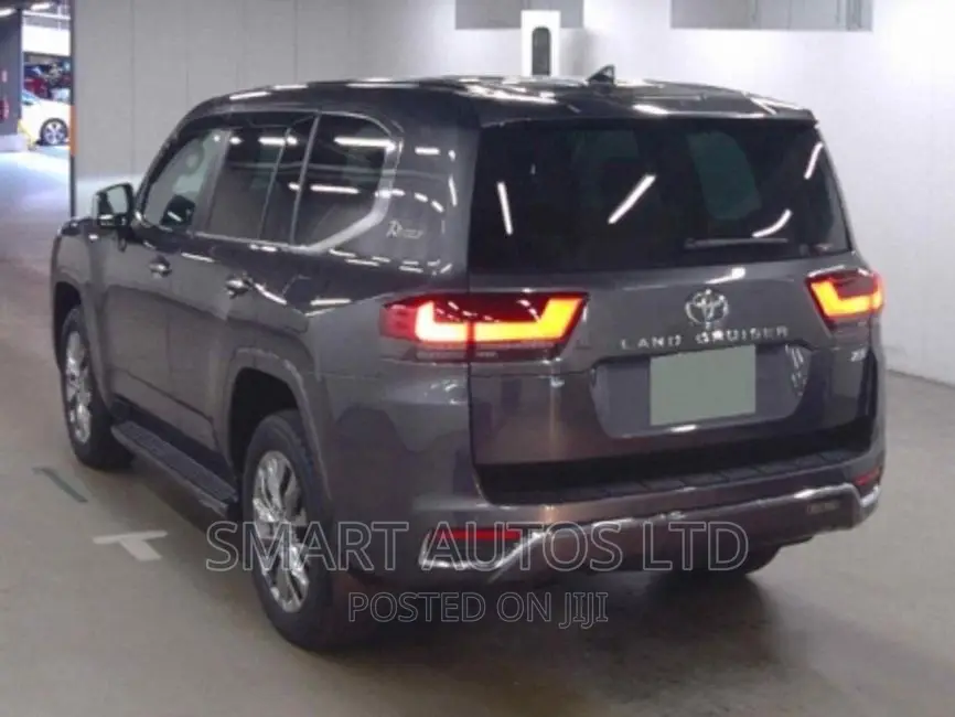 New Toyota Land Cruiser 2022 Gray